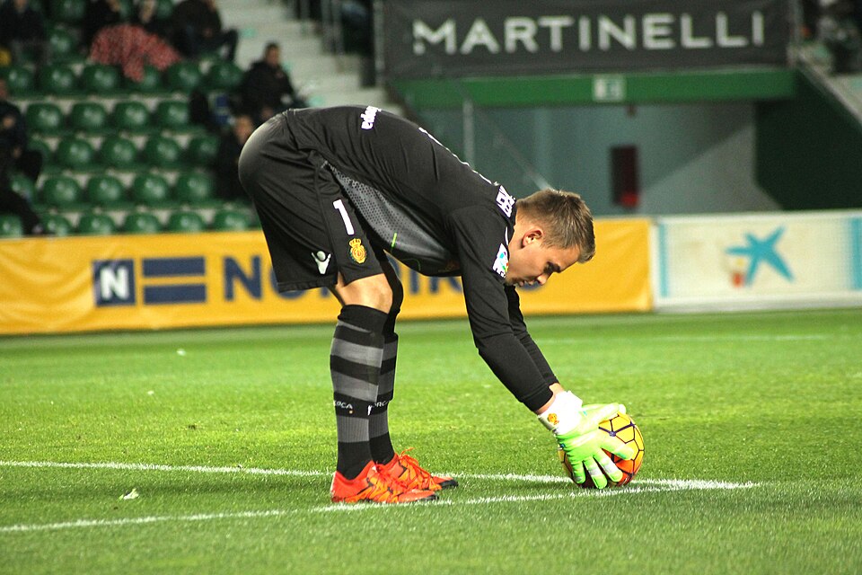 Soria Questions Elche's Tactics Post-Match: A Winning Strategy or Just Time-Wasting?