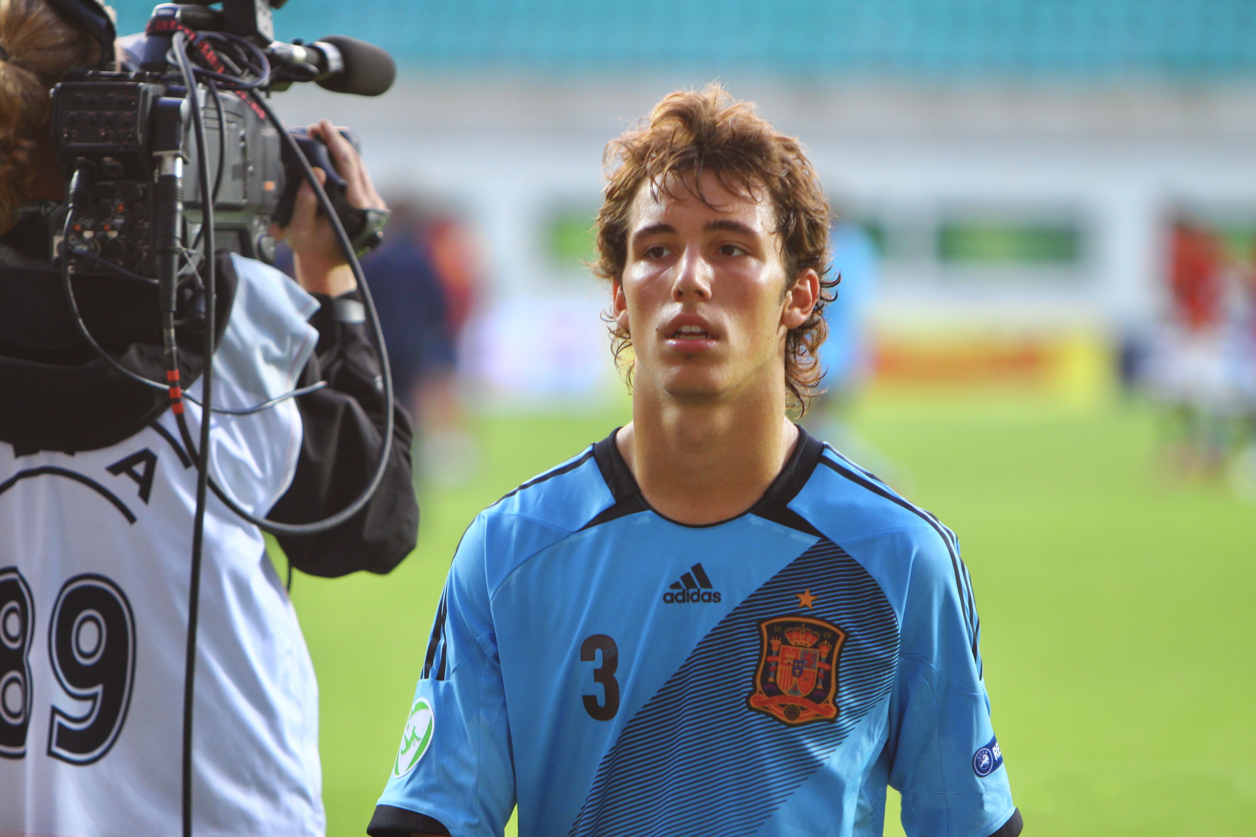 Grimaldo's Price Drops: What It Means for La Liga's Title Contenders